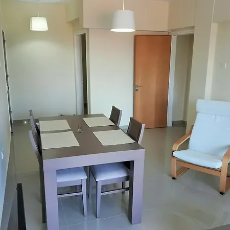 32 Hill Court * Larnaca